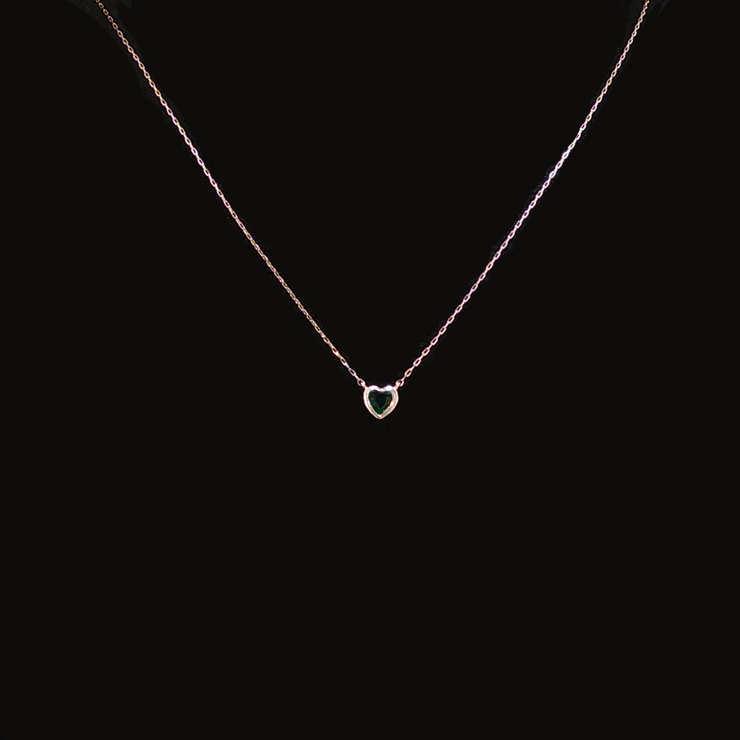 Heart-Shaped Emerald Chain Necklace in White Gold