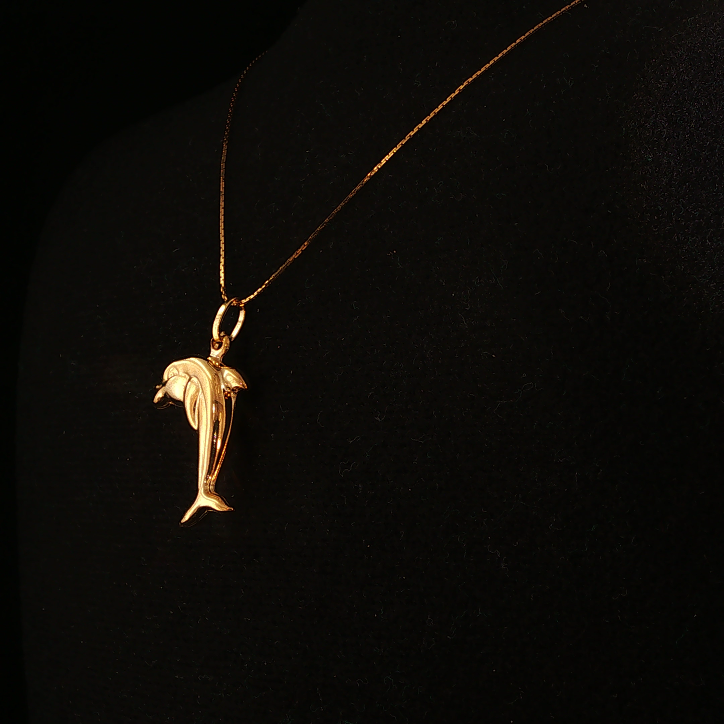 Yellow Hallow Gold Dolphin Pendant Necklace