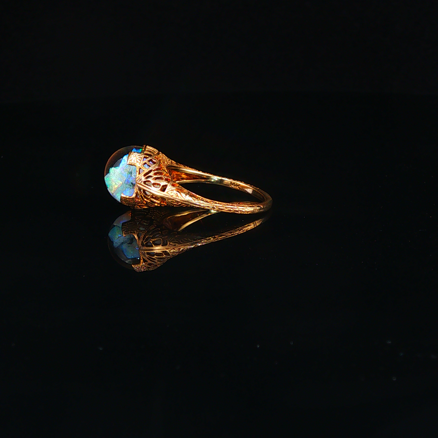 Vintage-Style Opal Cocktail Ring in Yellow Gold