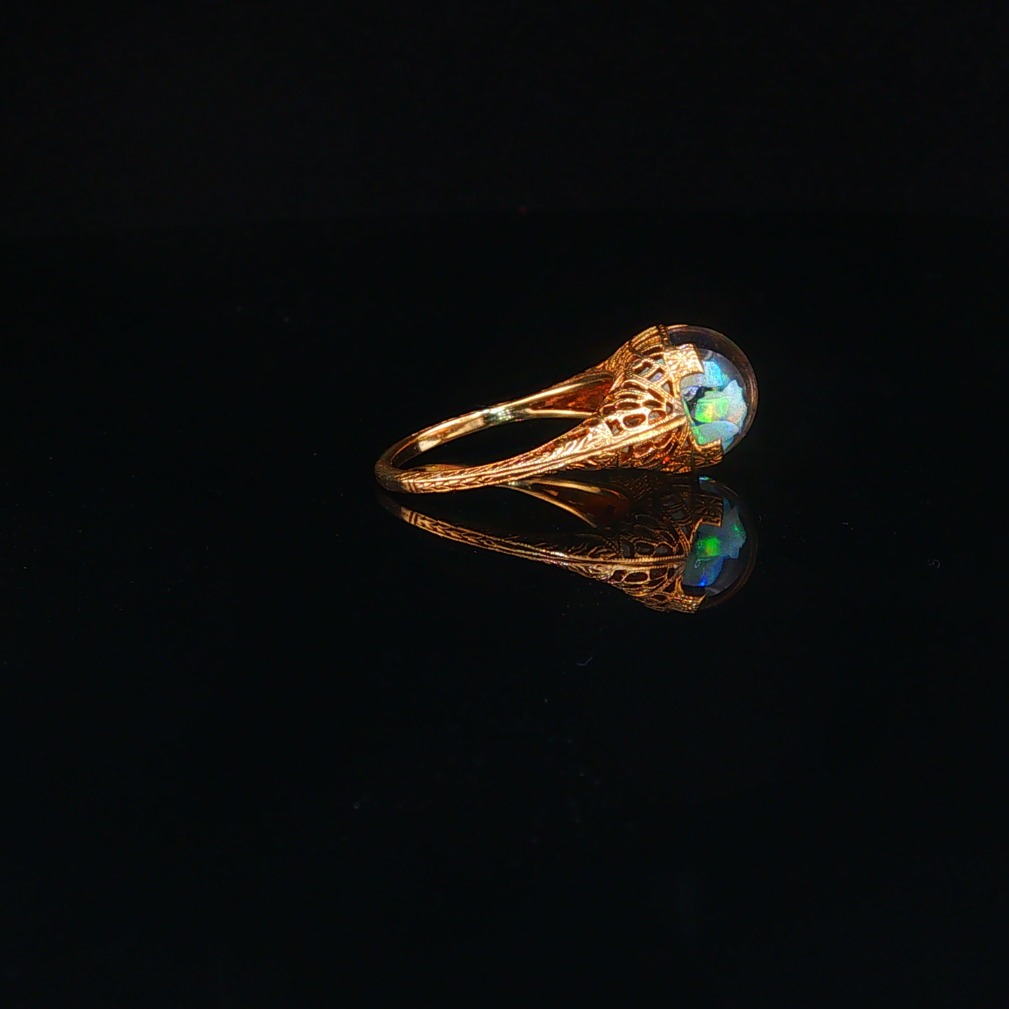Vintage-Style Opal Cocktail Ring in Yellow Gold