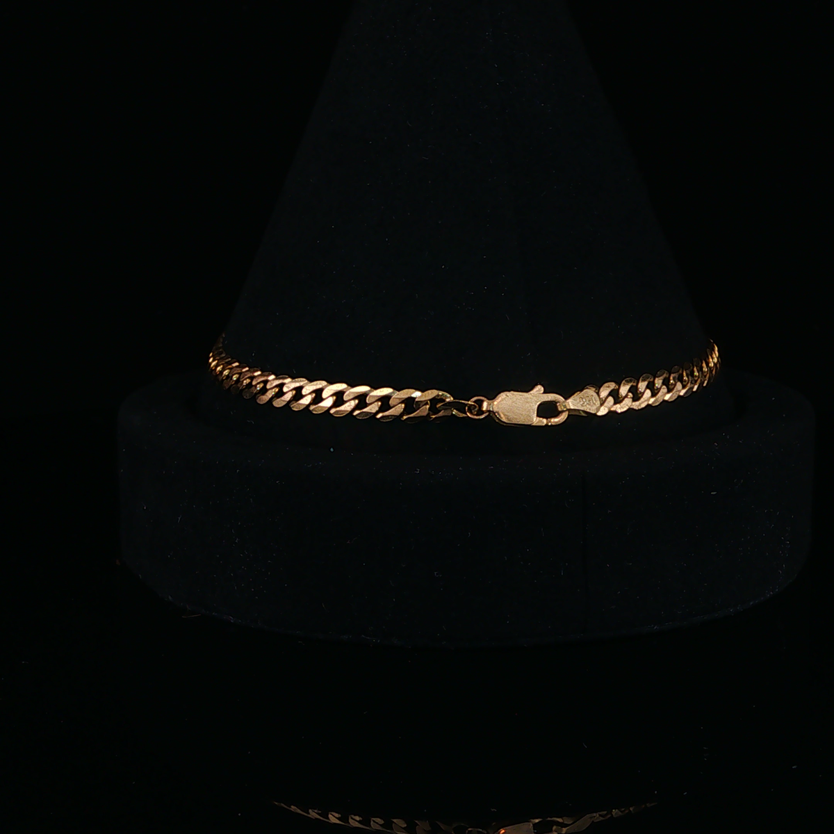 Classic Yellow Gold Curb Chain Bracelet